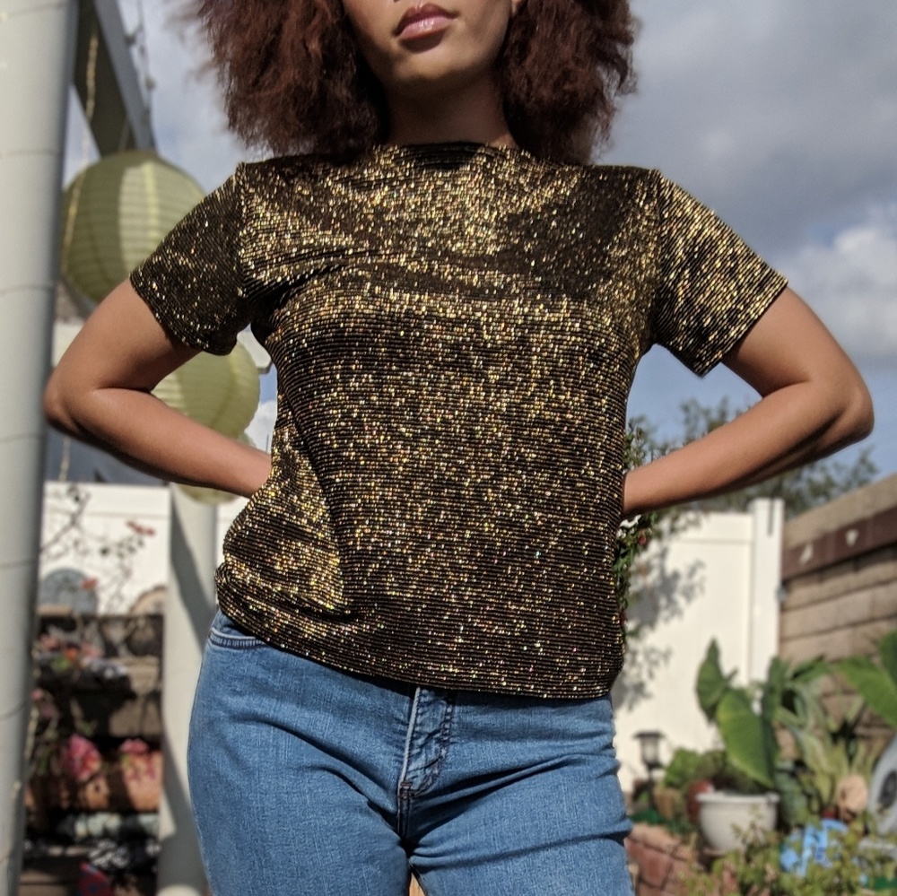 ∆All that Glitters is Gold Top∆